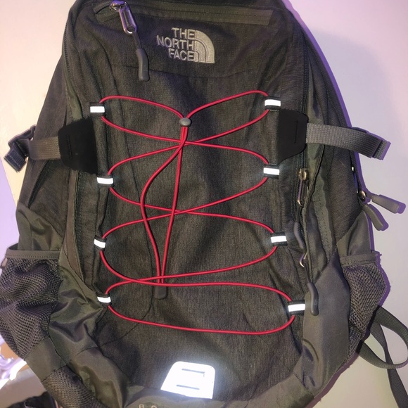 North Face backpack - Picture 2 of 8